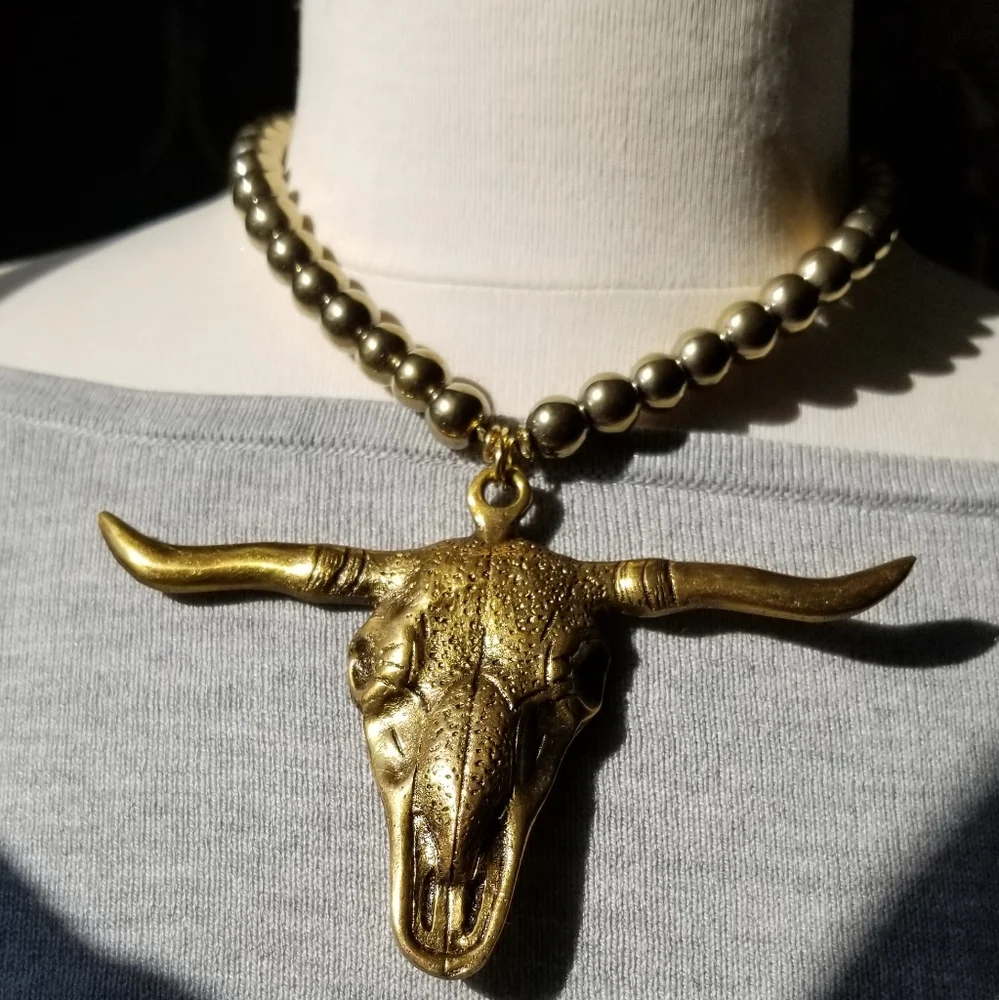 ♉️Taurus the Bull Goldtone Hematite Necklace - Only 1 Available🐂✨️ Handcrafted - Picture 12 of 16